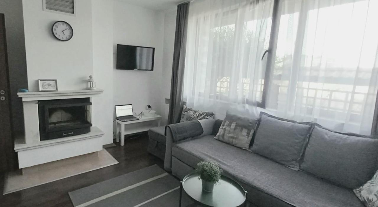 In Infinity Apartment