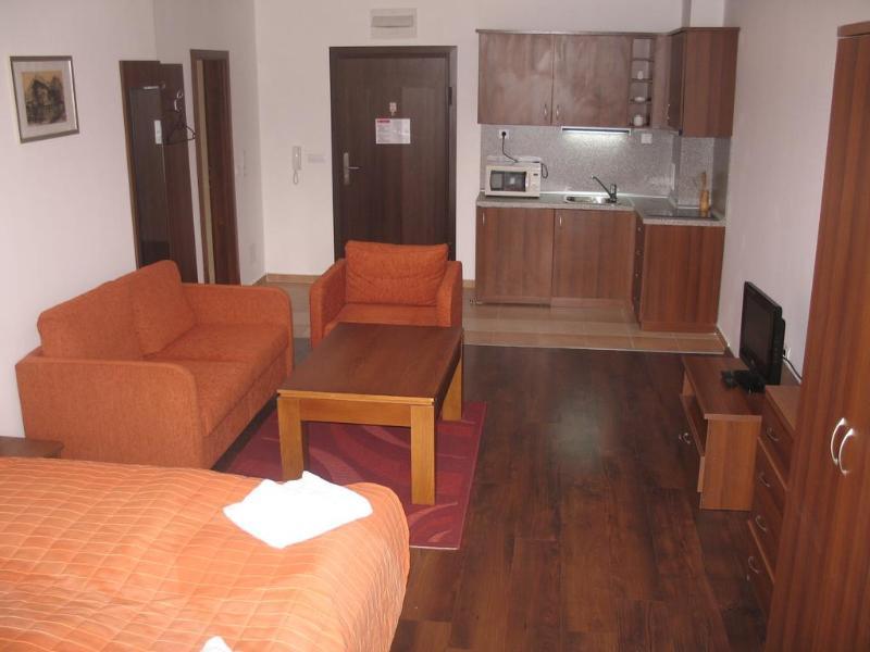 In Infinity Apartment 3*